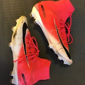 Nike Mercurial Superfly V Men’s 9.5 Soccer Cleats